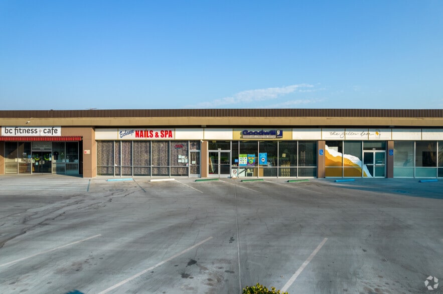 More Photos Of 700 E Redlands Blvd, Redlands Unknown For Lease