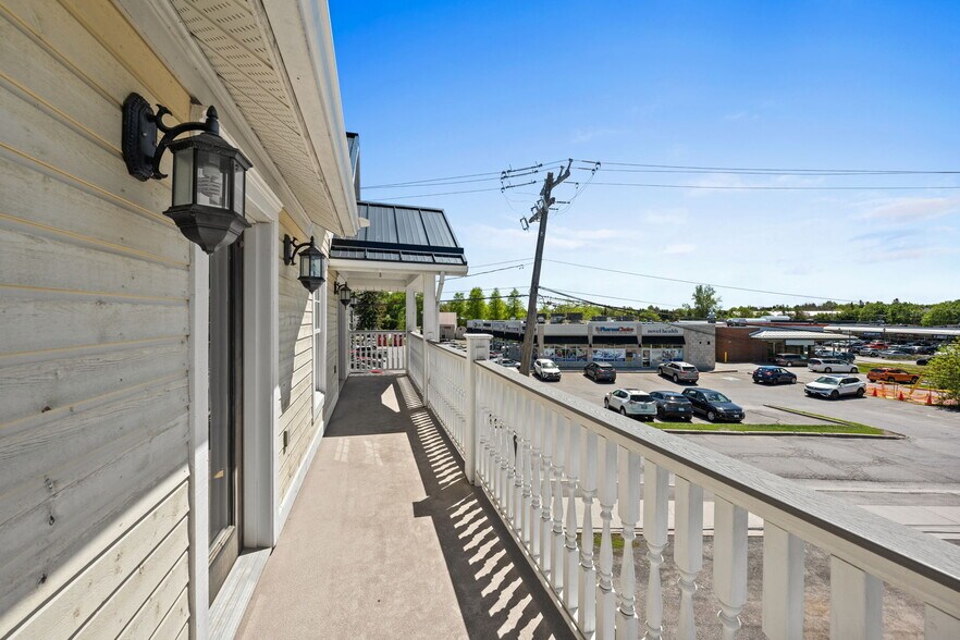 More Photos Of 5550 Manotick Main St, Ottawa Office Residential For Sale