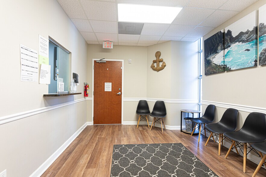 More Photos Of 12959 Palms West Dr, Loxahatchee Medical For Sale