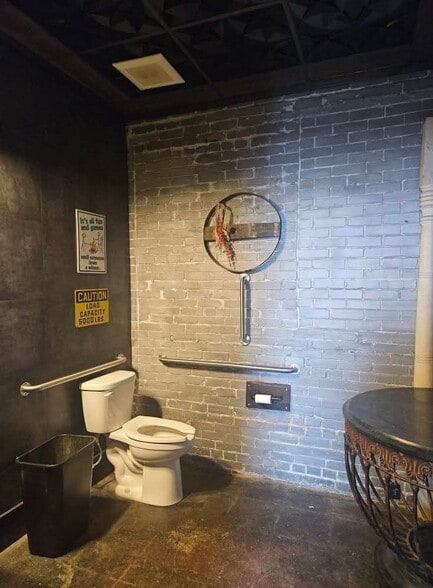 More Photos Of 119 S 3rd St, Smithfield Storefront For Lease