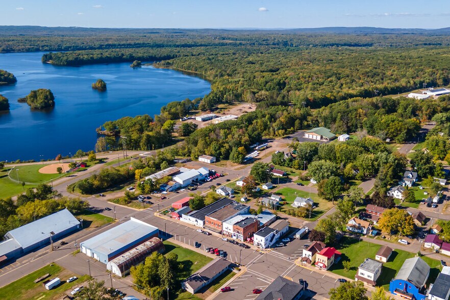 More Photos Of 116 Main St, Cornell Bar For Sale