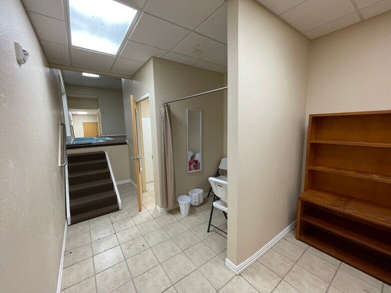 More Photos Of 501-599 Paris ave, Soper Religious Facility For Sale