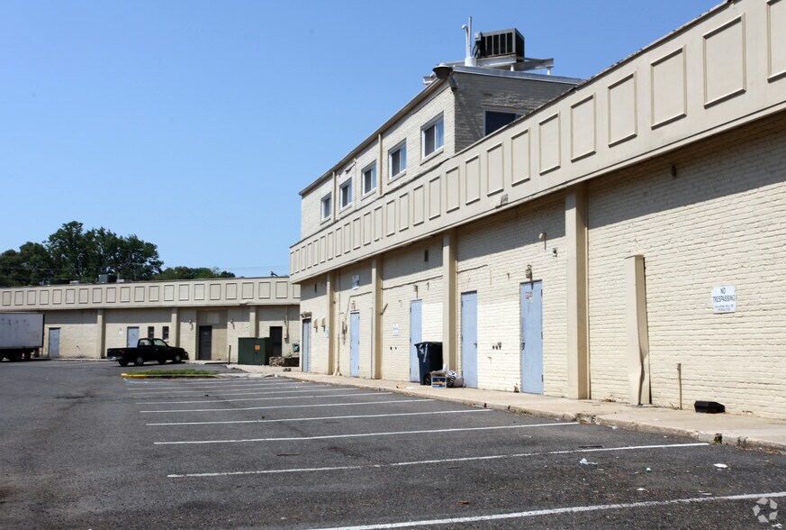 More Photos Of 6601-6625 Riverdale Rd, Riverdale General Retail For Lease