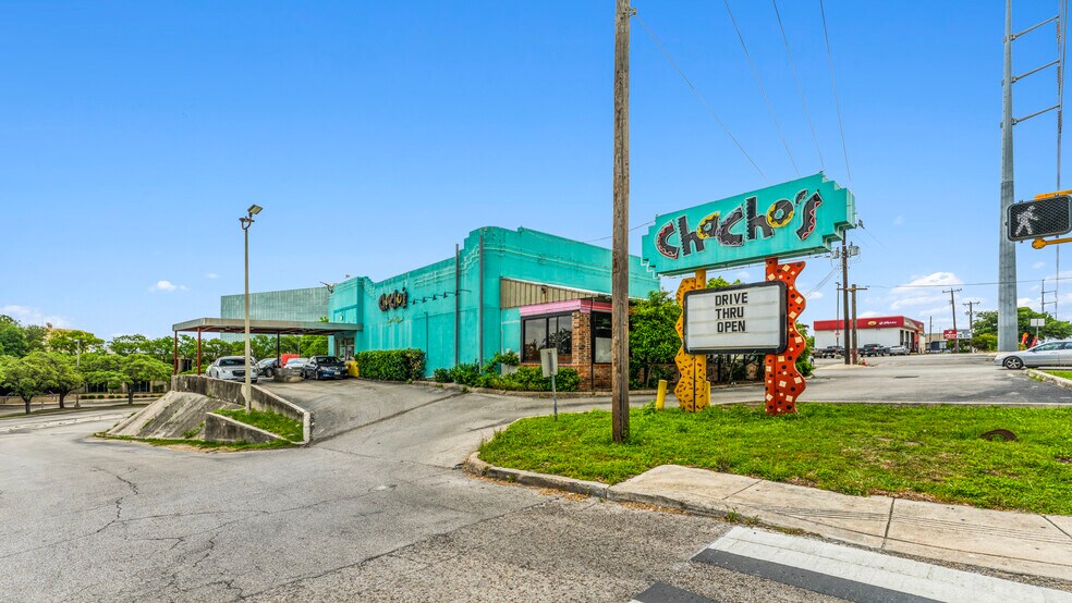 More Photos Of 7870 Callaghan Rd, San Antonio Restaurant For Sale