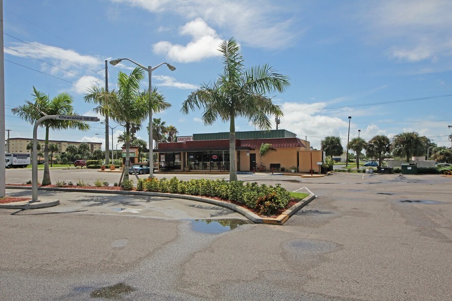 More Photos Of 585-694 N Atlantic Ave, Cocoa Beach General Retail For Lease