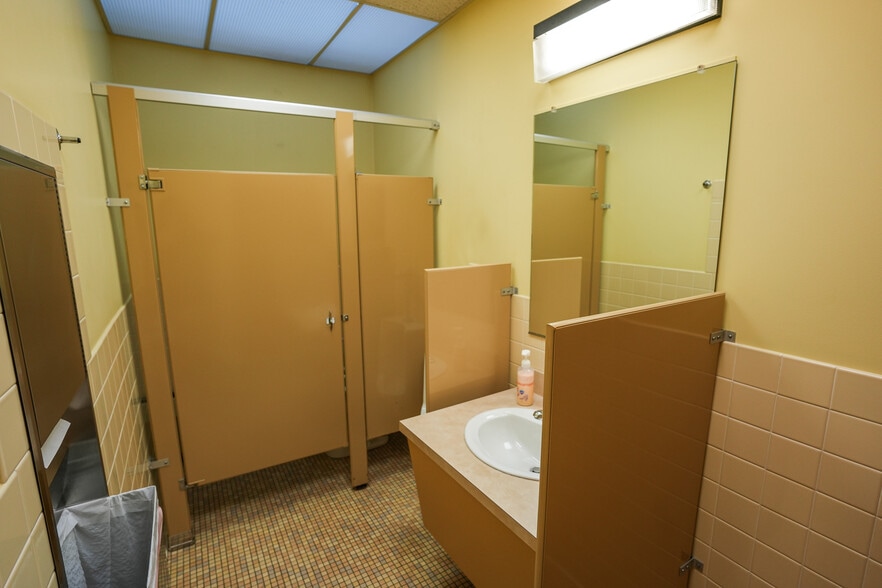 More Photos Of 431 Delaware Ave, Palmerton Office For Sale