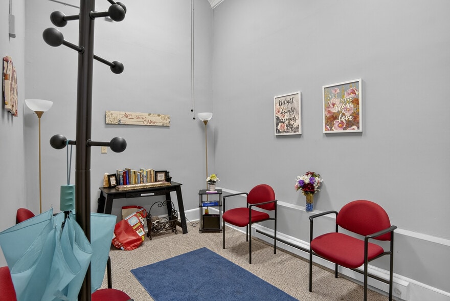 More Photos Of 104-110 S Hill Ave, South Hl, South Hill Office Residential For Sale