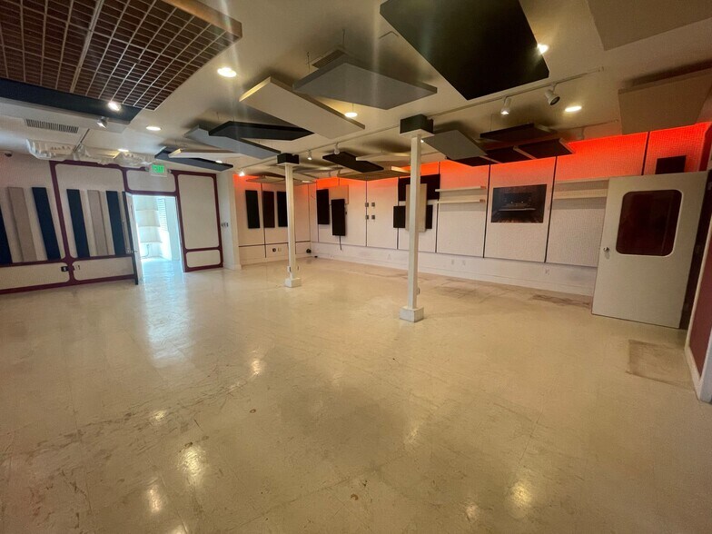 More Photos Of 1176 W Sunset Blvd, Los Angeles Loft Creative Space For Sale