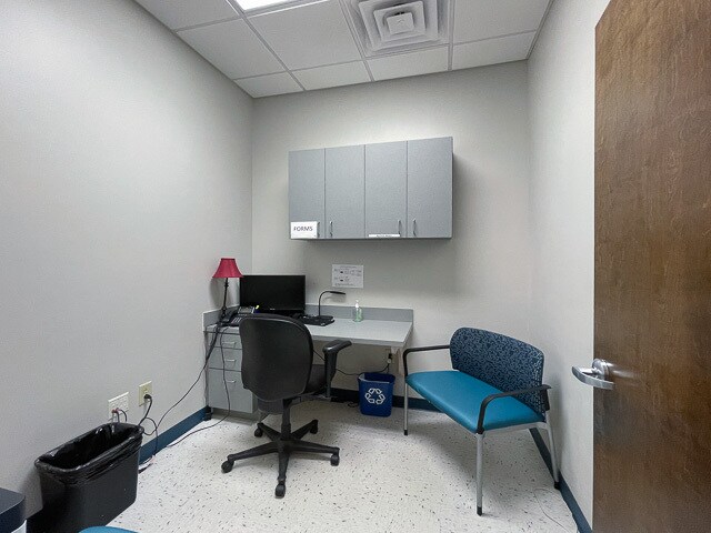 More Photos Of 160 MacGregor Pines Dr, Cary Medical For Sale