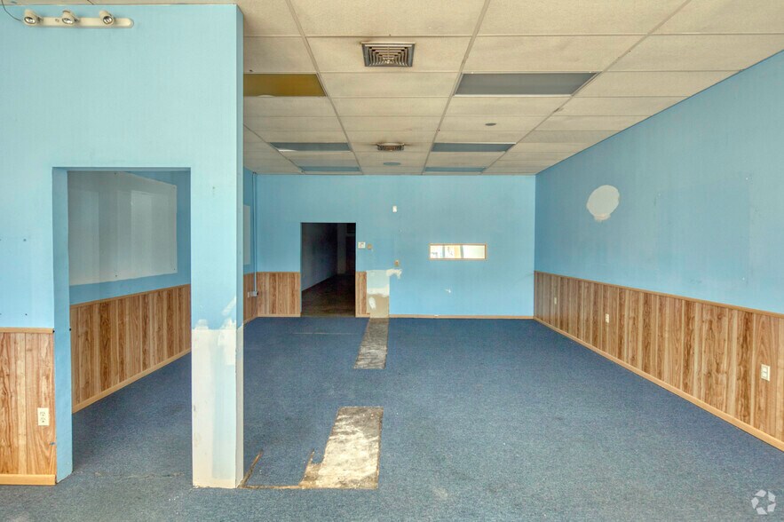 More Photos Of 4400 Bee Ridge Rd, Sarasota Unknown For Lease