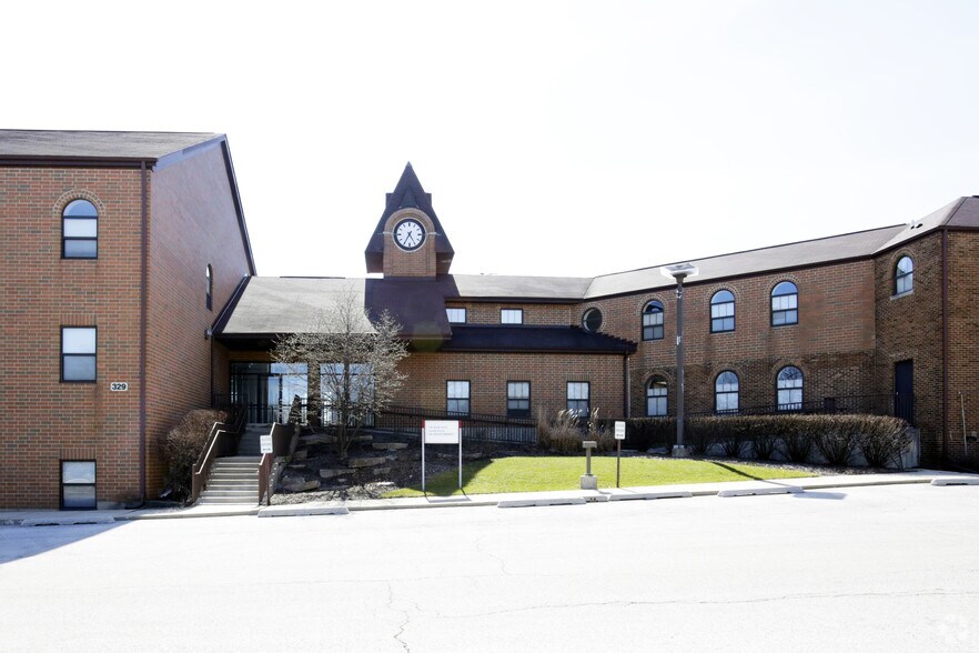 More Photos Of 329-331 S York Rd, Bensenville Daycare Center For Lease