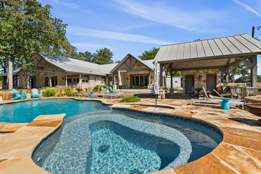 More Photos Of 5+ Old Fredericksburg Rd, Boerne Land For Sale