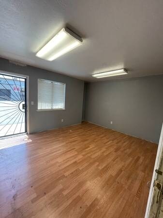 More Photos Of 4091 N Valentine Ave, Fresno Warehouse For Lease