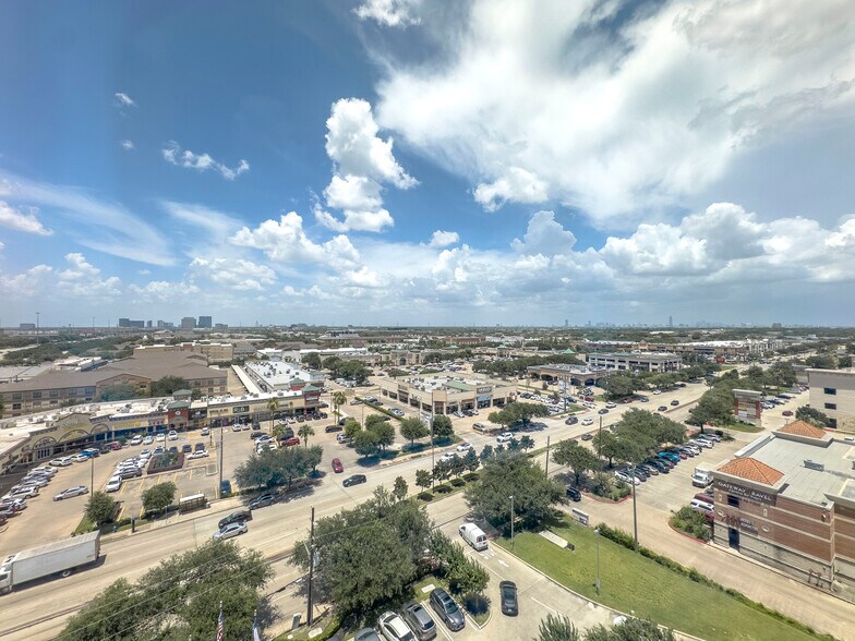 More Photos Of 9999 Bellaire Blvd, Houston Medical For Lease