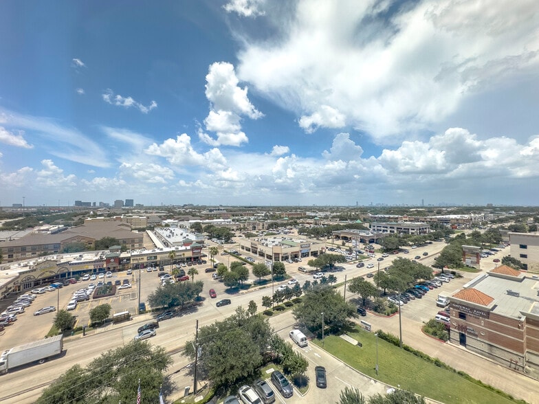 More Photos Of 9999 Bellaire Blvd, Houston Medical For Lease