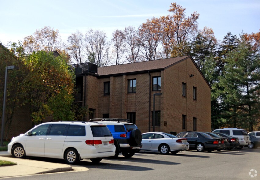 More Photos Of 5268-5294 Lyngate Ct, Burke Medical For Lease