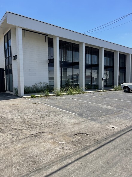 Primary Photo Of 1250 Commercial Ave, Oxnard Warehouse For Lease