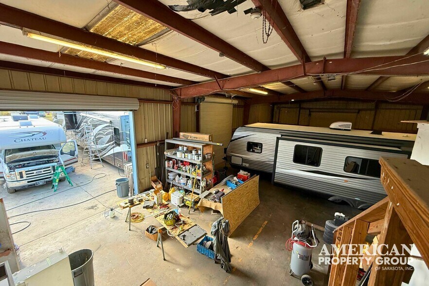 More Photos Of 1323 20th Ave, Palmetto Warehouse For Lease