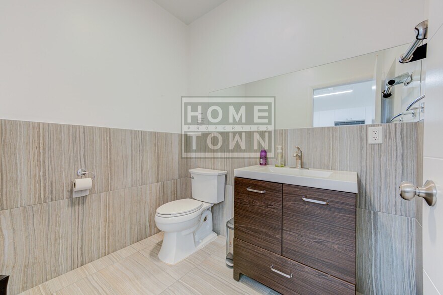 More Photos Of 264 49th St, Brooklyn Flex For Sale