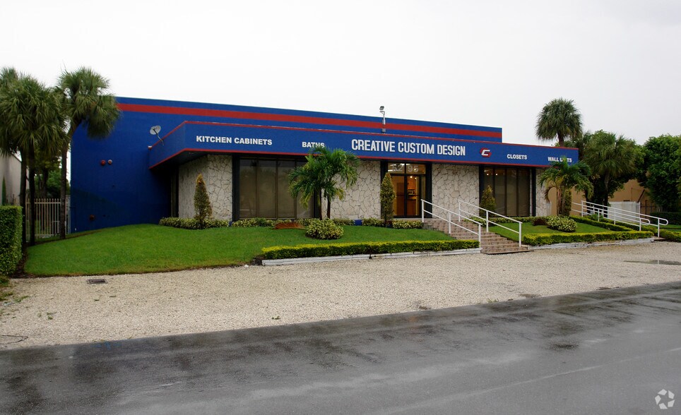 More Photos Of 5295 NW 163rd St, Miami Lakes Warehouse For Lease