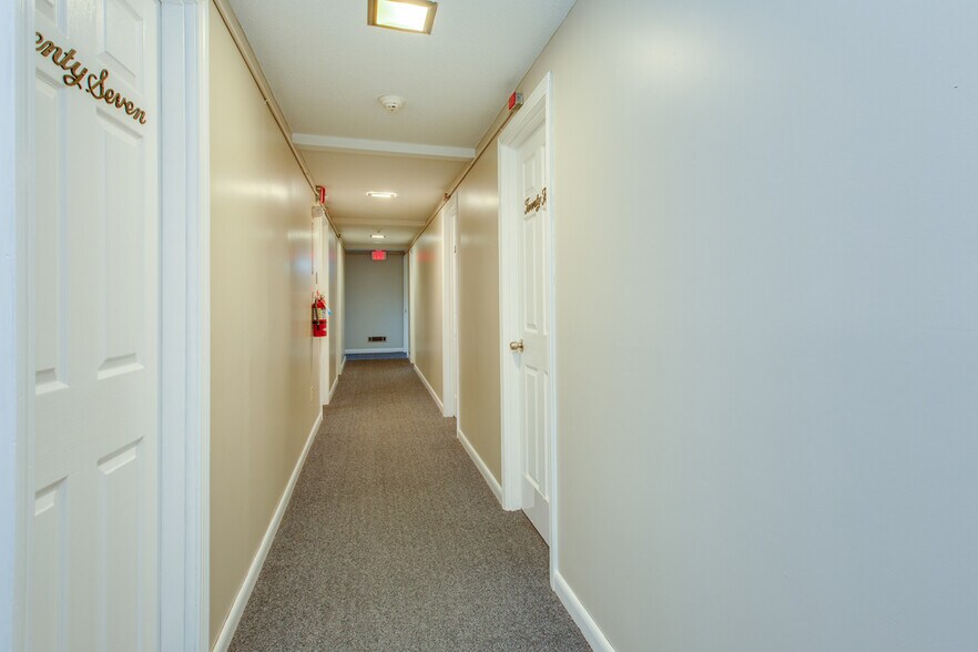 More Photos Of 275 Jenness Pond Rd, Northwood Hotel For Sale
