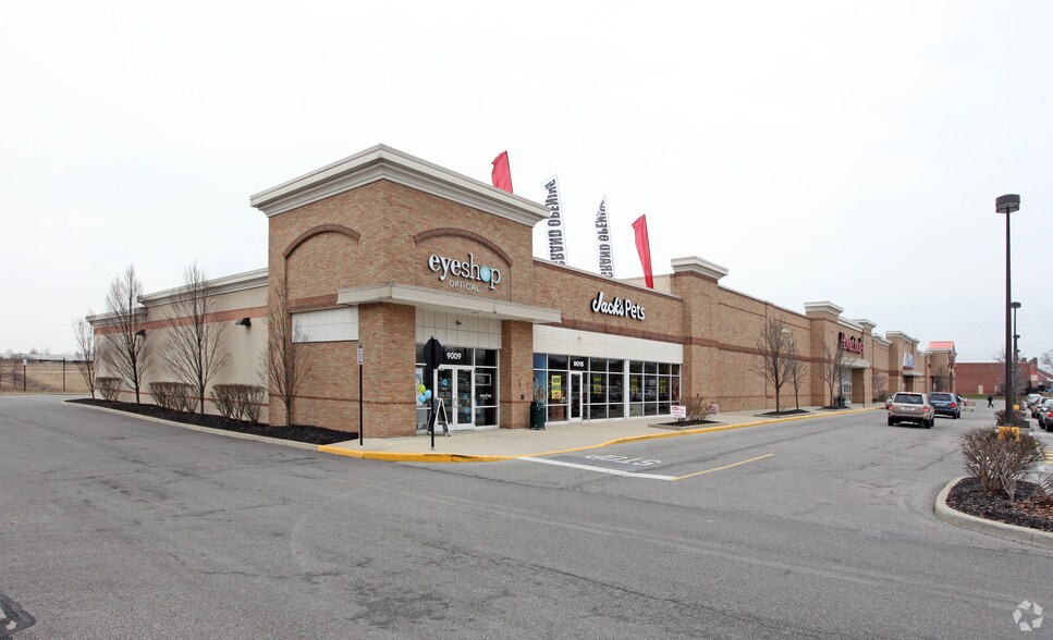 More Photos Of 9009-9051 Columbus Pike, Lewis Center Unknown For Lease