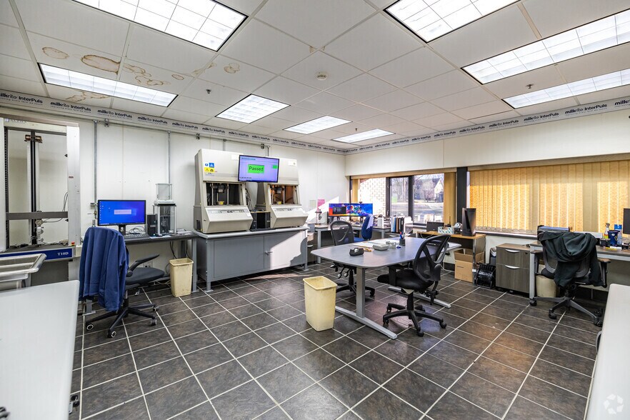 More Photos Of 110 Lincoln St, Johnson Creek Manufacturing For Sale