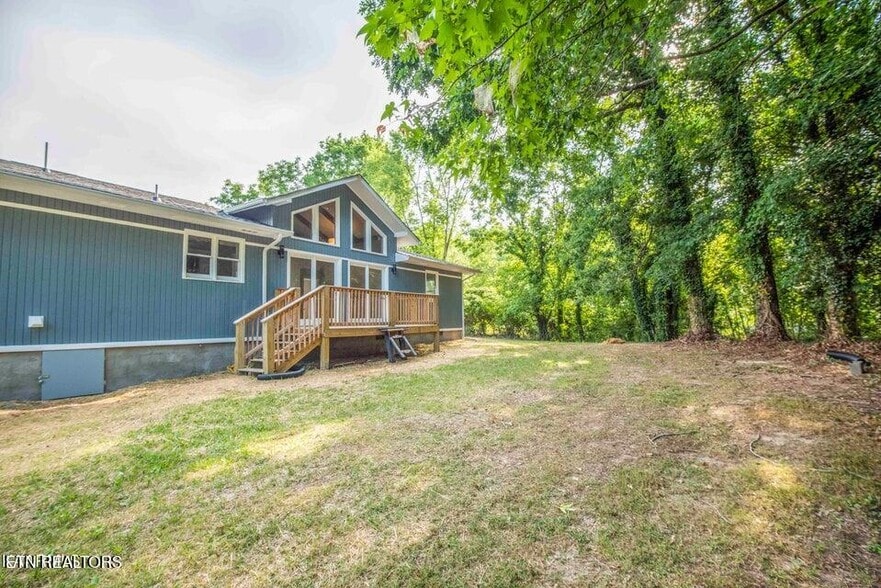More Photos Of 1723 Roane State Hwy, Harriman Flex For Sale