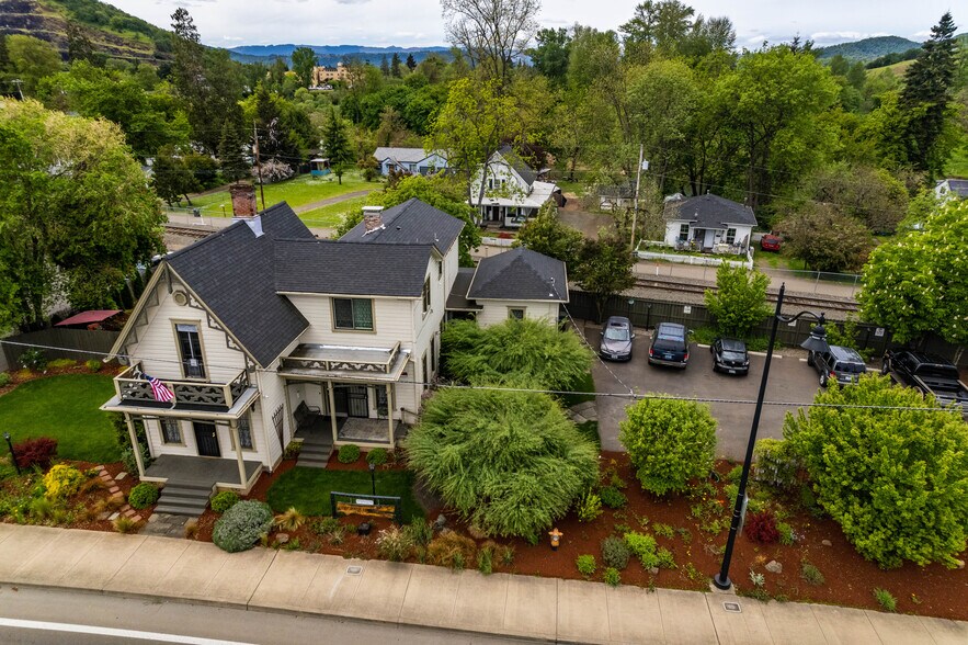 More Photos Of 236 SE Stephens St, Roseburg Hospitality For Sale