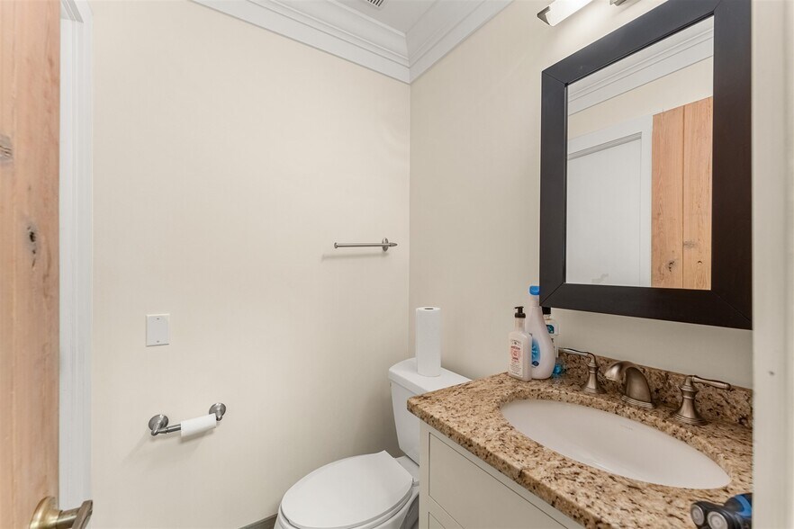 More Photos Of 525 N Harbor City Blvd, Melbourne Office For Sale