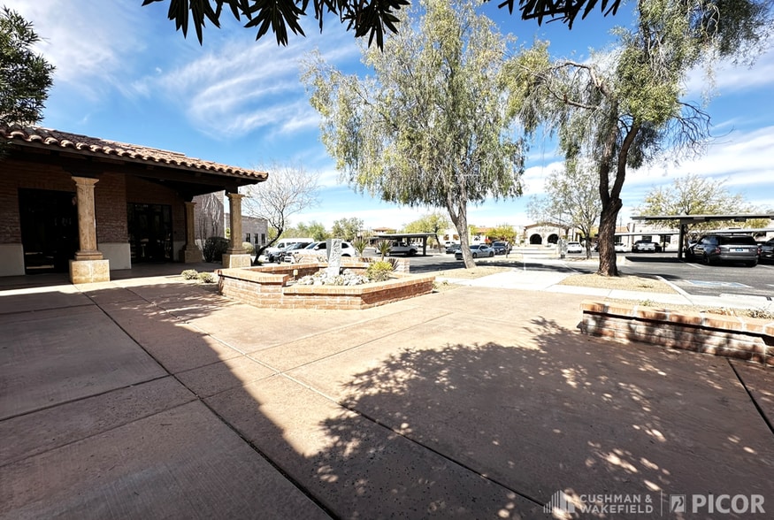 More Photos Of 3067 W Ina Rd, Tucson Office For Lease