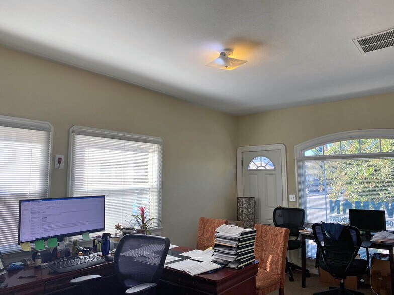 More Photos Of 2010 Jefferson St, Napa Office For Lease