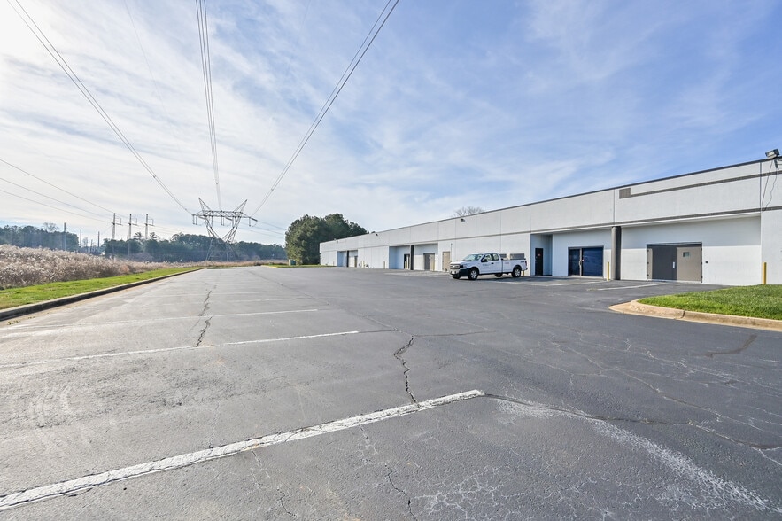 More Photos Of 3100 Breckinridge Blvd, Duluth Unknown For Lease