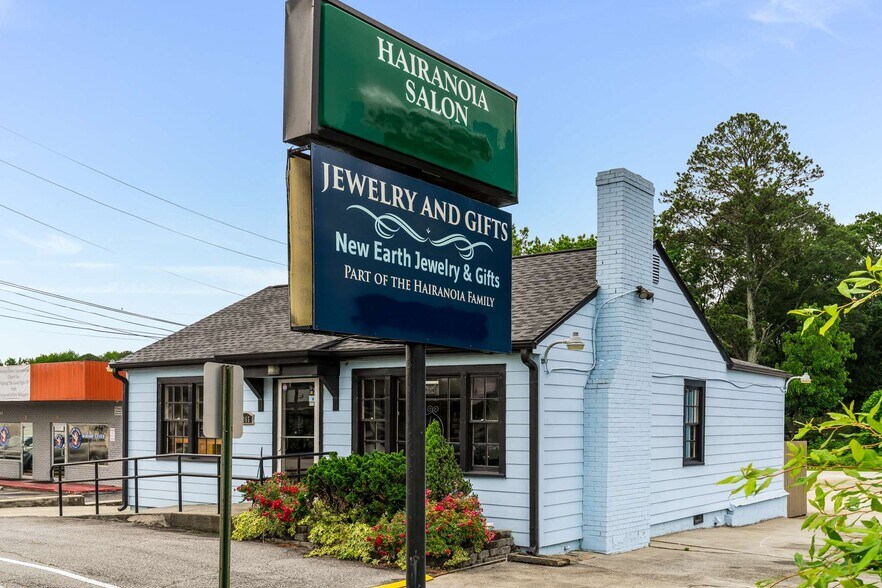 More Photos Of 4065 Lawrenceville Hwy, Tucker Office For Sale