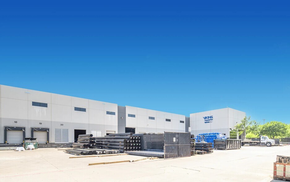 More Photos Of 1011 N 28th Ave, Dfw Airport Distribution For Lease