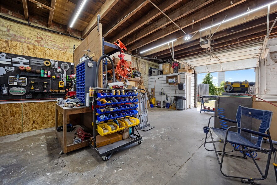 More Photos Of 333 S Commercial St, Aransas Pass Storefront For Sale