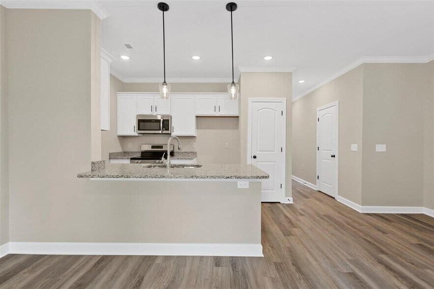 More Photos Of 721 Plano Rd, Bowling Green Apartments For Sale