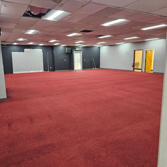 More Photos Of 7930 Pulaski Hwy, Rosedale Warehouse For Lease