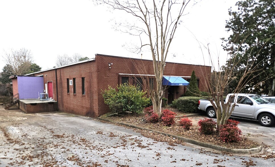 Primary Photo Of 2620 Park Central Blvd, Decatur Light Distribution For Sale