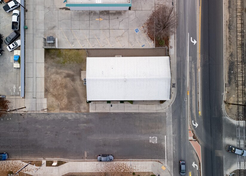 More Photos Of 201 S Pine St, Madera Office For Sale