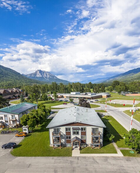 More Photos Of 1491 5 Av, Fernie Apartments For Sale