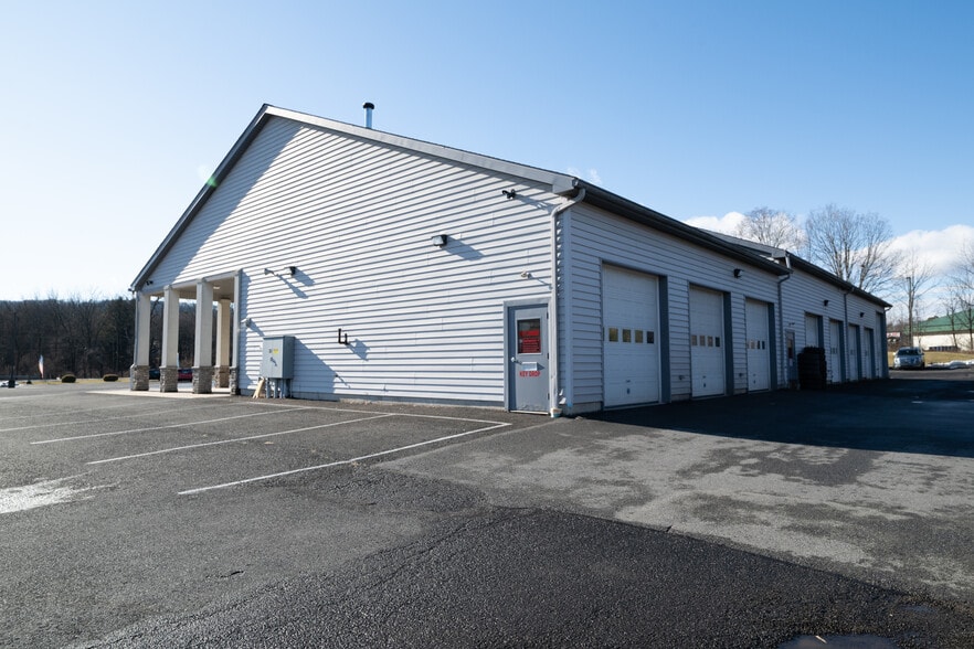 More Photos Of 2003 Route 209, Brodheadsville Auto Dealership For Sale