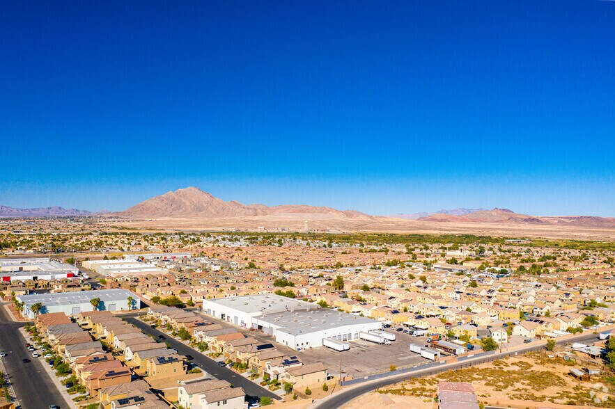 More Photos Of 6215 McGill Ave, Las Vegas Warehouse For Lease