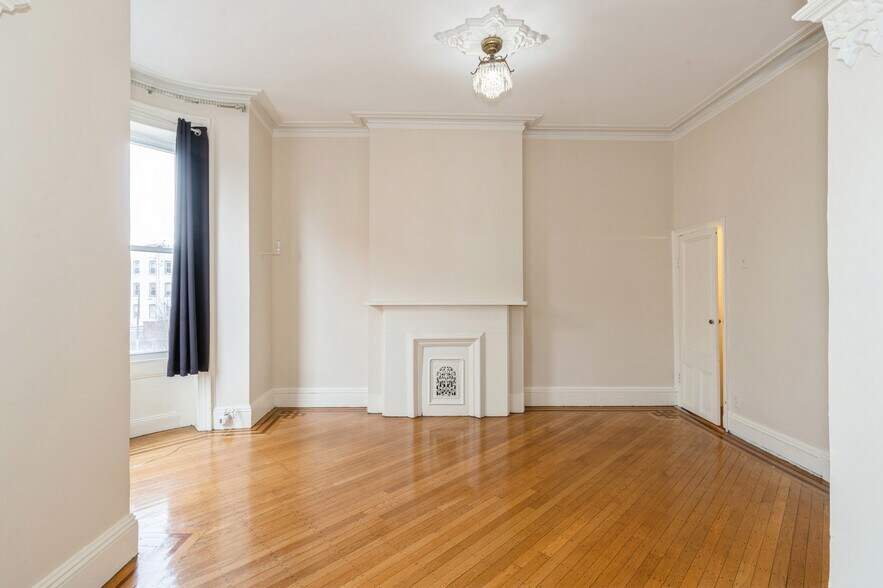 More Photos Of 701 Bergen Ave, Jersey City Storefront Retail Residential For Sale