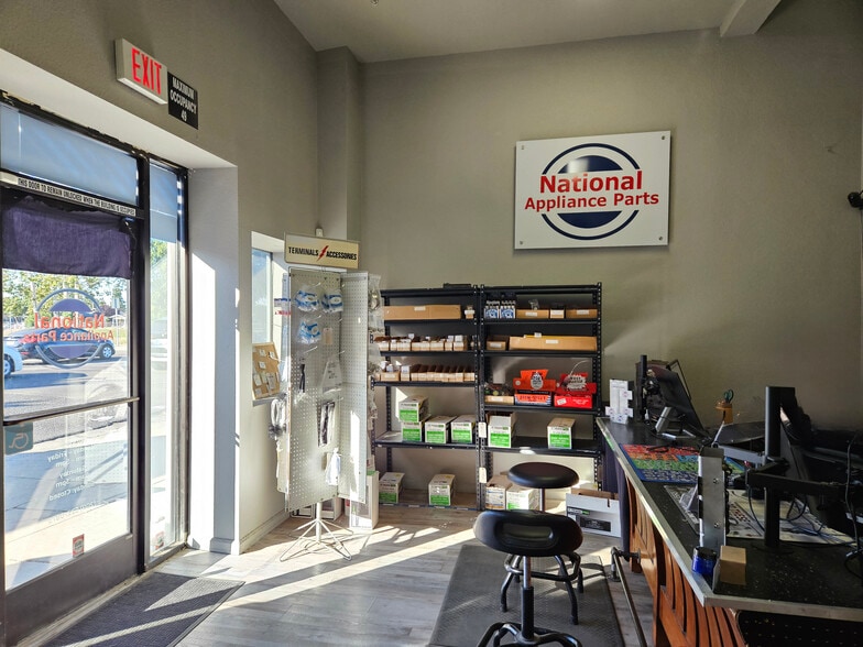 More Photos Of 601-611 H St, Modesto Storefront For Sale