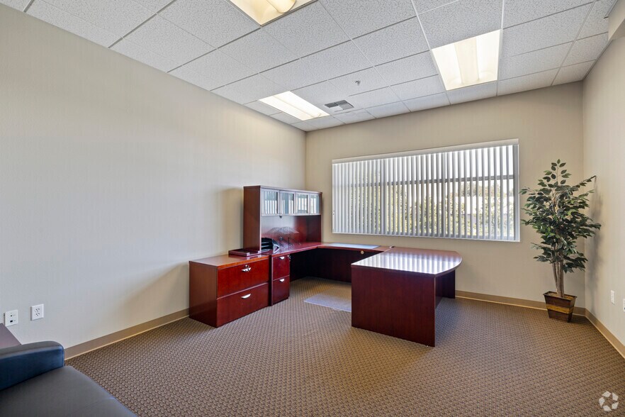 More Photos Of 64 Union Way, Vacaville Light Distribution For Lease