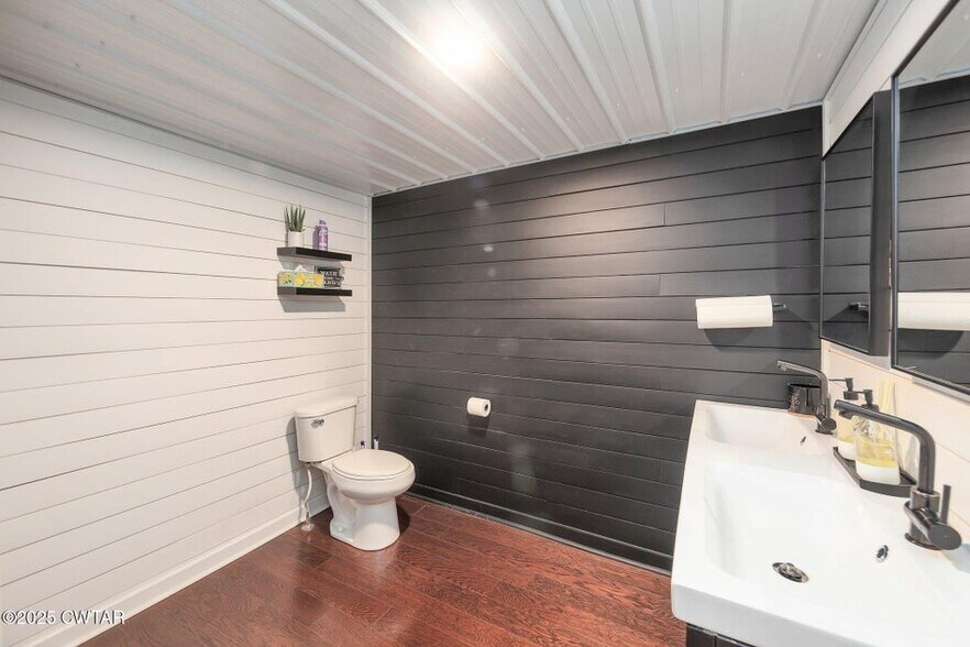More Photos Of 56 Lee Ave, McKenzie Office Residential For Sale