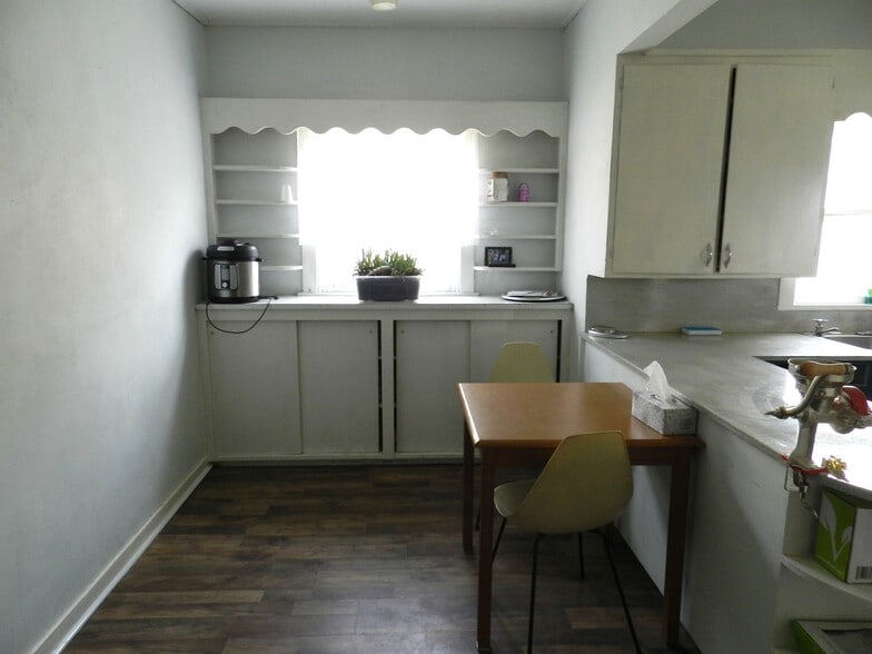 More Photos Of 104 Challis St, Salmon Warehouse For Sale