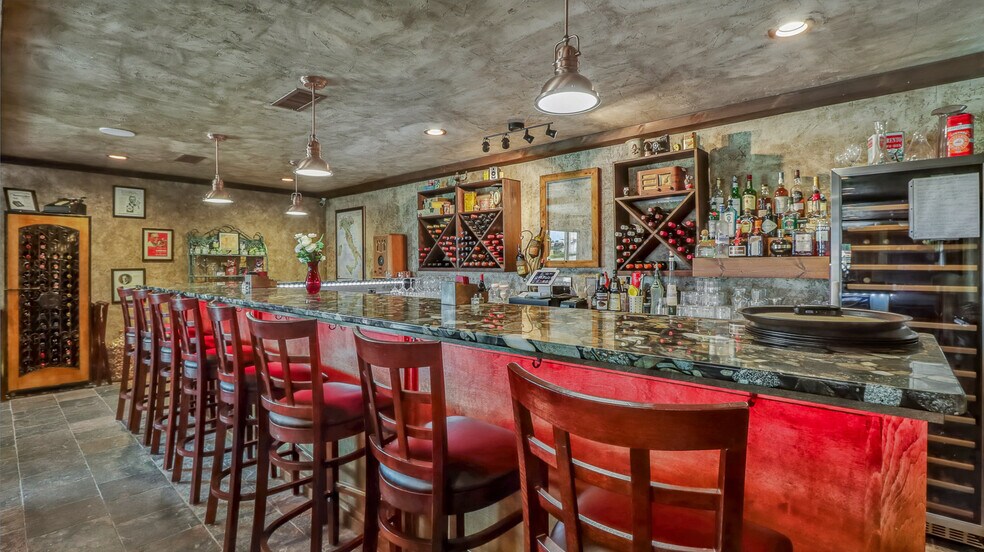 More Photos Of 1114 N Bluebird Rd, Eagle River Bar For Sale
