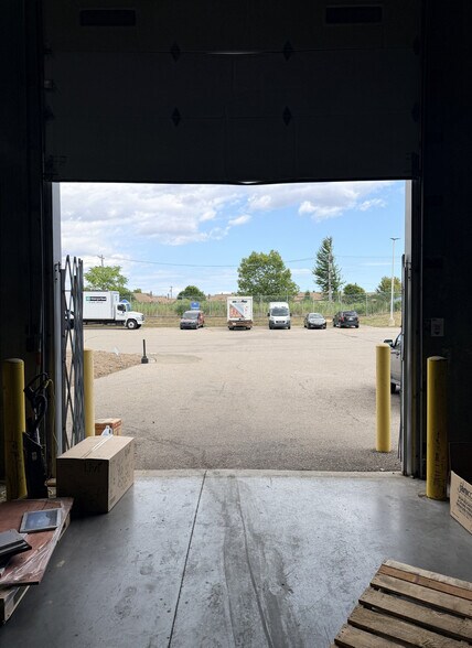 More Photos Of 12600 Oakland Park Blvd, Highland Park Warehouse For Lease